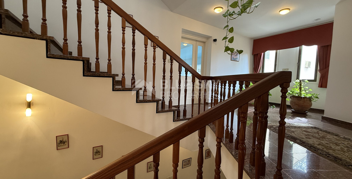 6 Bedroom Luxury Villa for Sale in Moniatis with Indoor Heated Pool