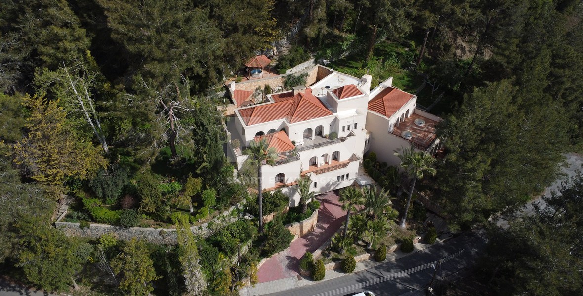 6 Bedroom Luxury Villa for Sale in Moniatis with Indoor Heated Pool