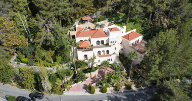 6 Bedroom Luxury Villa for Sale in Moniatis with Indoor Heated Pool