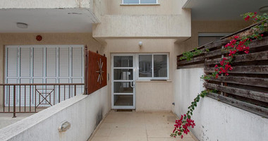For sale, two-Bedroom Ground Floor Apartment with Yard in Chloraka, Paphos – Ideal Investment or Residence