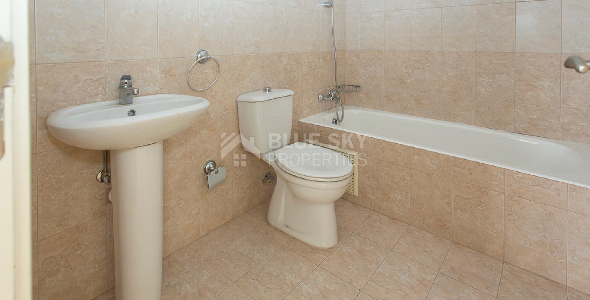 For sale, two-Bedroom Ground Floor Apartment with Yard in Chloraka, Paphos – Ideal Investment or Residence