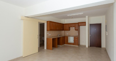 For sale, two-Bedroom Ground Floor Apartment with Yard in Chloraka, Paphos – Ideal Investment or Residence