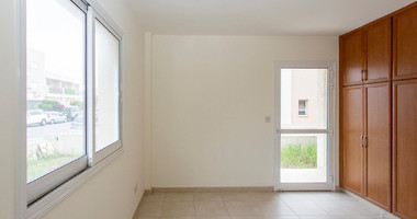 For sale, two-Bedroom Ground Floor Apartment with Yard in Chloraka, Paphos – Ideal Investment or Residence