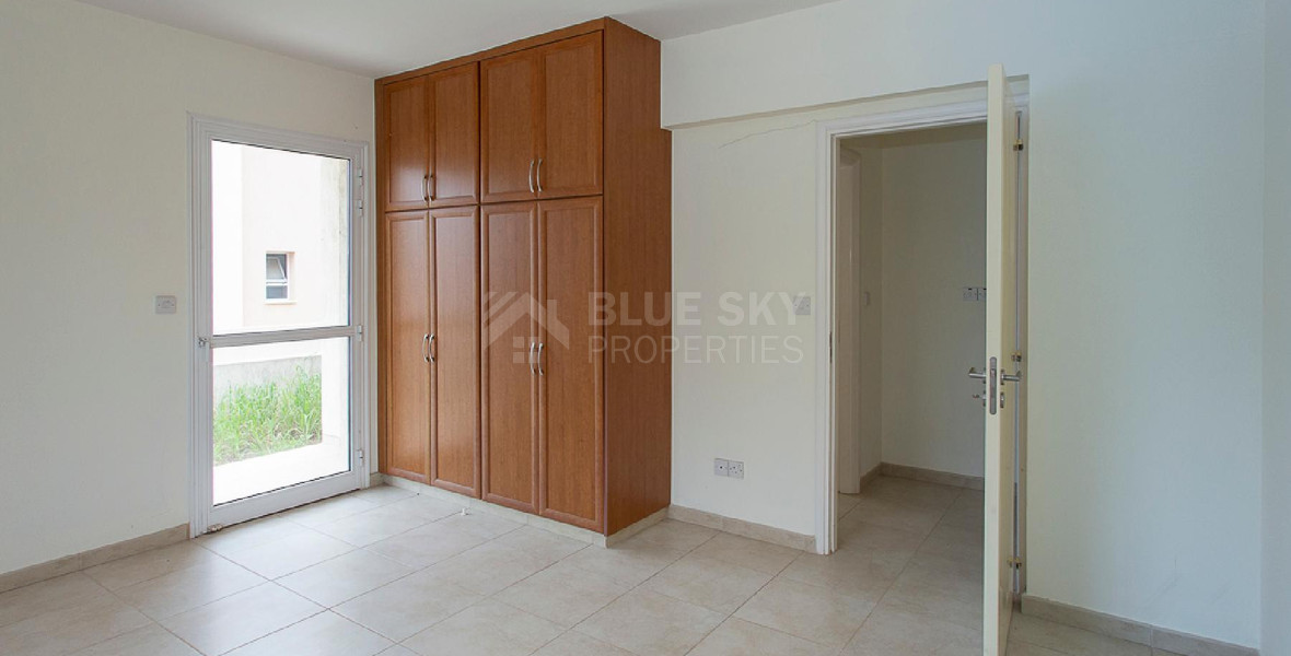 For sale, two-Bedroom Ground Floor Apartment with Yard in Chloraka, Paphos – Ideal Investment or Residence