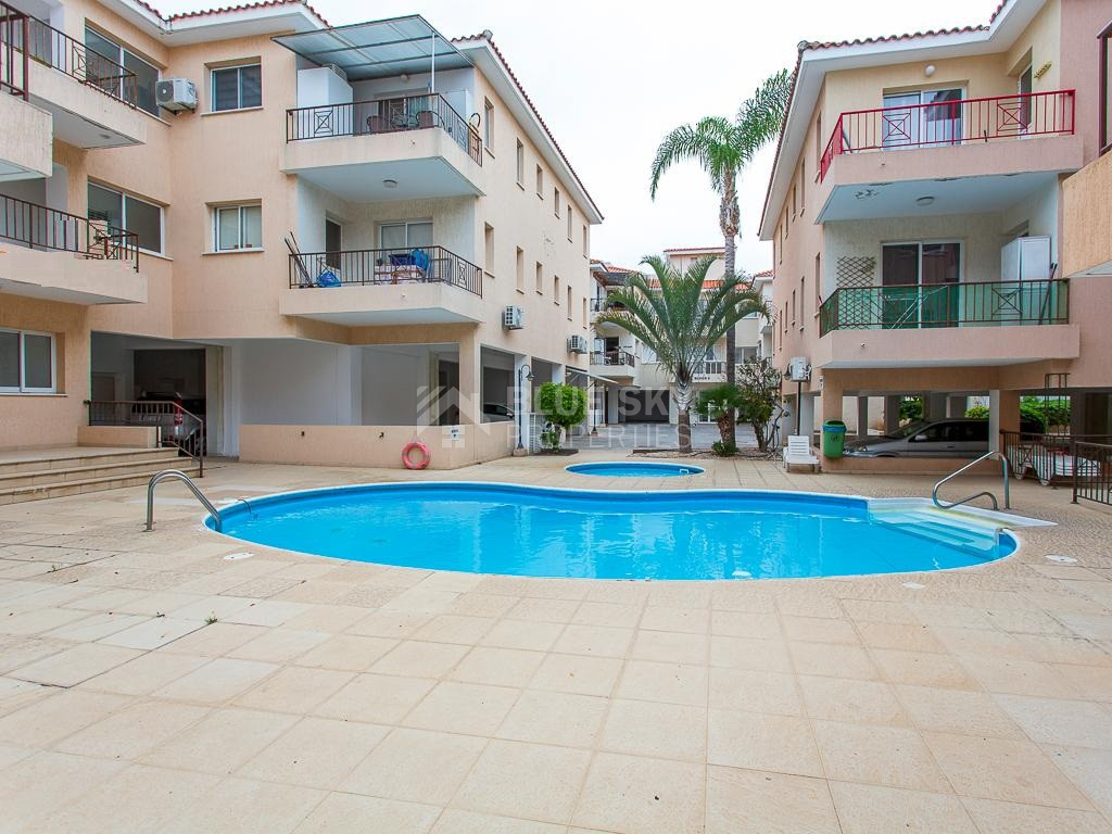 For sale, two-Bedroom Ground Floor Apartment with Yard in Chloraka, Paphos – Ideal Investment or Residence