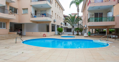 For sale, two-Bedroom Ground Floor Apartment with Yard in Chloraka, Paphos – Ideal Investment or Residence