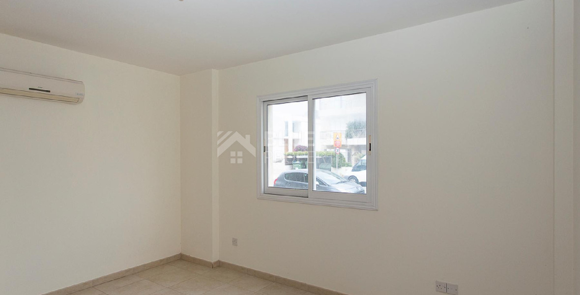 For sale, two-Bedroom Ground Floor Apartment with Yard in Chloraka, Paphos – Ideal Investment or Residence