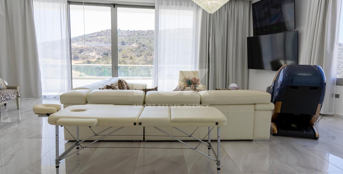 For Rent Modern Seven Bedroom Villa in Parekklisia Area