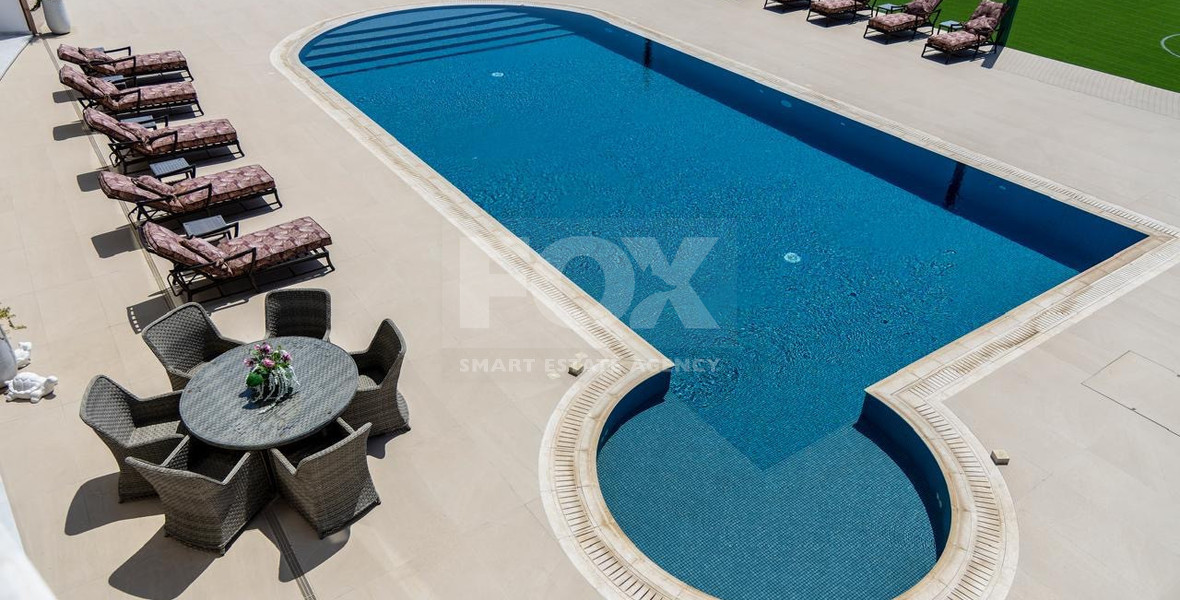 For Rent Modern Seven Bedroom Villa in Parekklisia Area