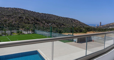 For Rent Modern Seven Bedroom Villa in Parekklisia Area