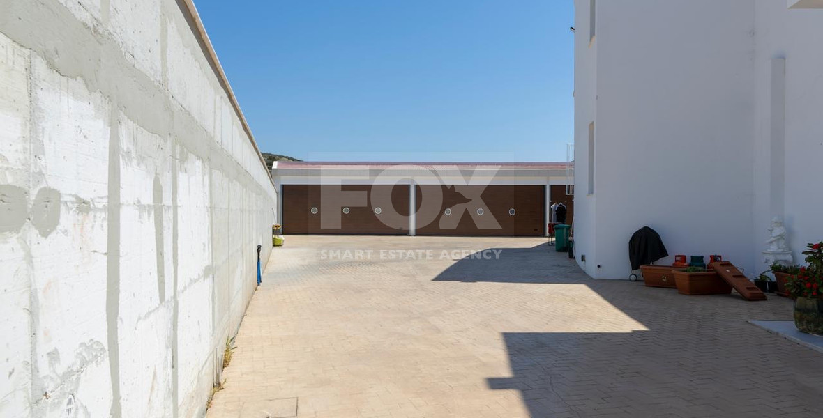 For Rent Modern Seven Bedroom Villa in Parekklisia Area