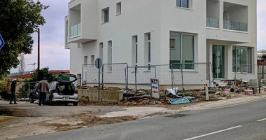 High-Visibility Commercial Property in Polemi, for sale – Investment Opportunity