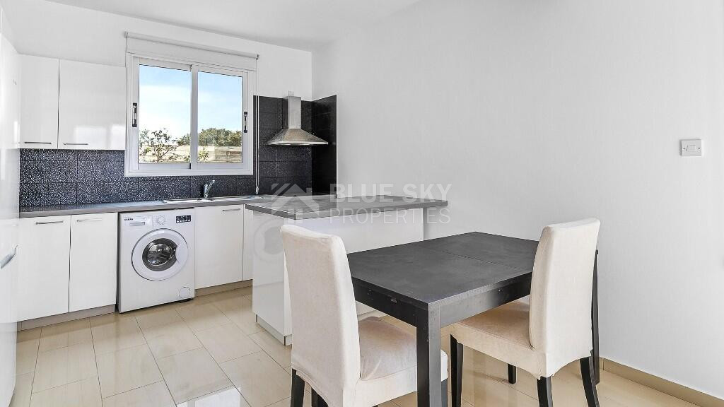 For sale Prime Real Estate: High-Yield four Bed Villa in Exclusive Gated Community