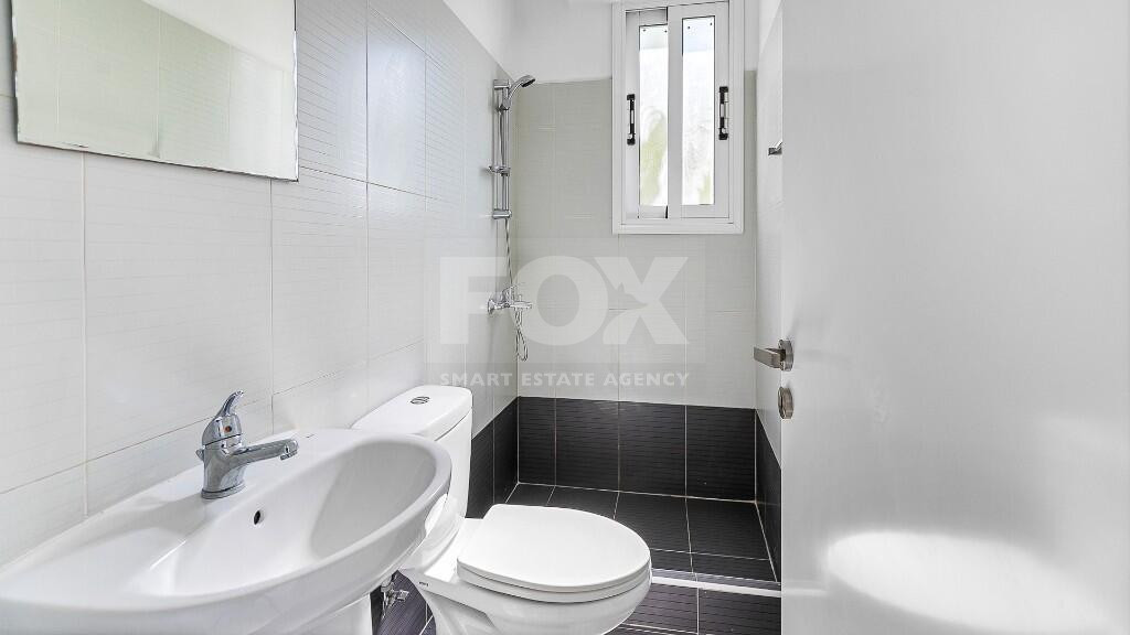 For sale Prime Real Estate: High-Yield four Bed Villa in Exclusive Gated Community