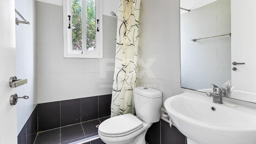 For sale Prime Real Estate: High-Yield four Bed Villa in Exclusive Gated Community