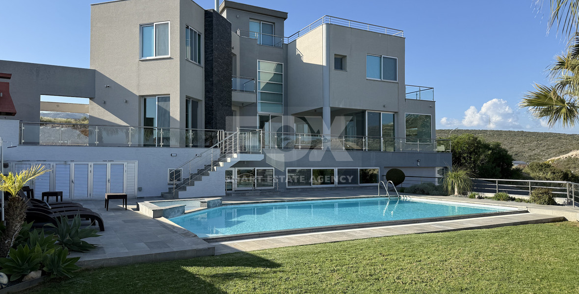 RENT: UNFURNISHED 4 BEDROOM VILLA WITH MAIDS QUARTER AND PANORAMIC SEA VIEWS- SWIMMING POOL- SOLAR PANELS- NEAR SCHOOLS.