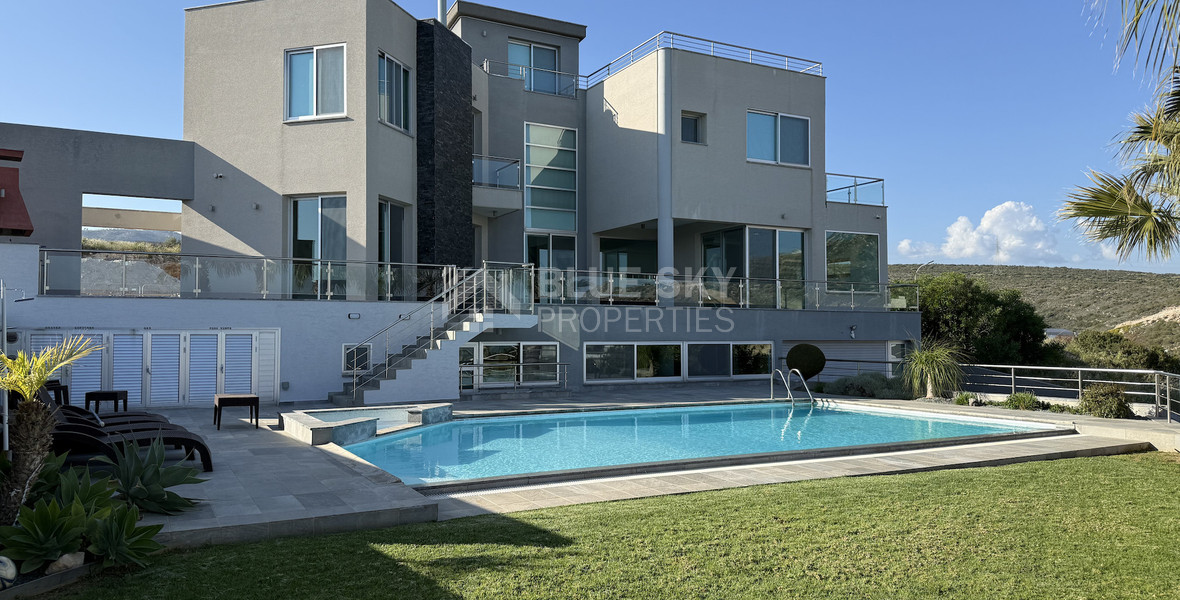 RENT: UNFURNISHED 4 BEDROOM VILLA WITH MAIDS QUARTER AND PANORAMIC SEA VIEWS- SWIMMING POOL- SOLAR PANELS- NEAR SCHOOLS.