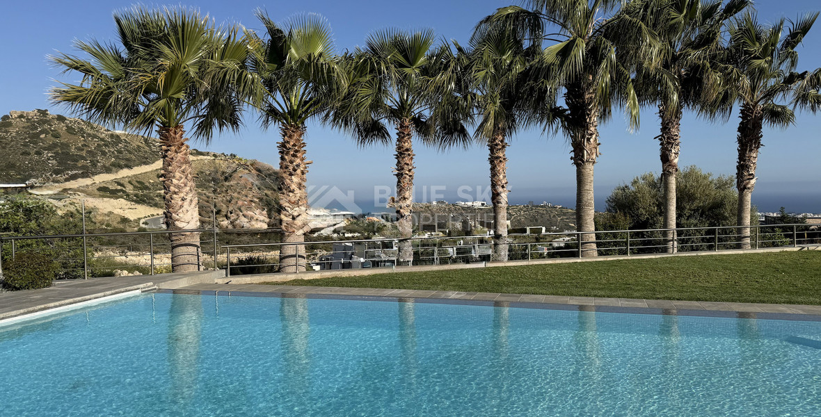 RENT: UNFURNISHED 4 BEDROOM VILLA WITH MAIDS QUARTER AND PANORAMIC SEA VIEWS- SWIMMING POOL- SOLAR PANELS- NEAR SCHOOLS.