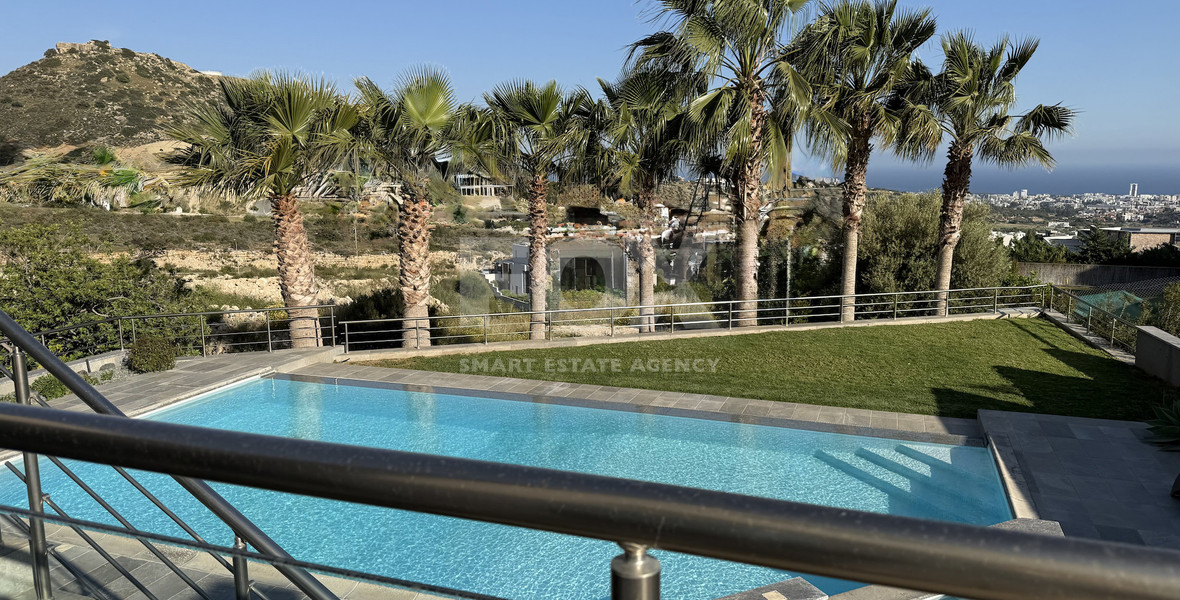 RENT: UNFURNISHED 4 BEDROOM VILLA WITH MAIDS QUARTER AND PANORAMIC SEA VIEWS- SWIMMING POOL- SOLAR PANELS- NEAR SCHOOLS.