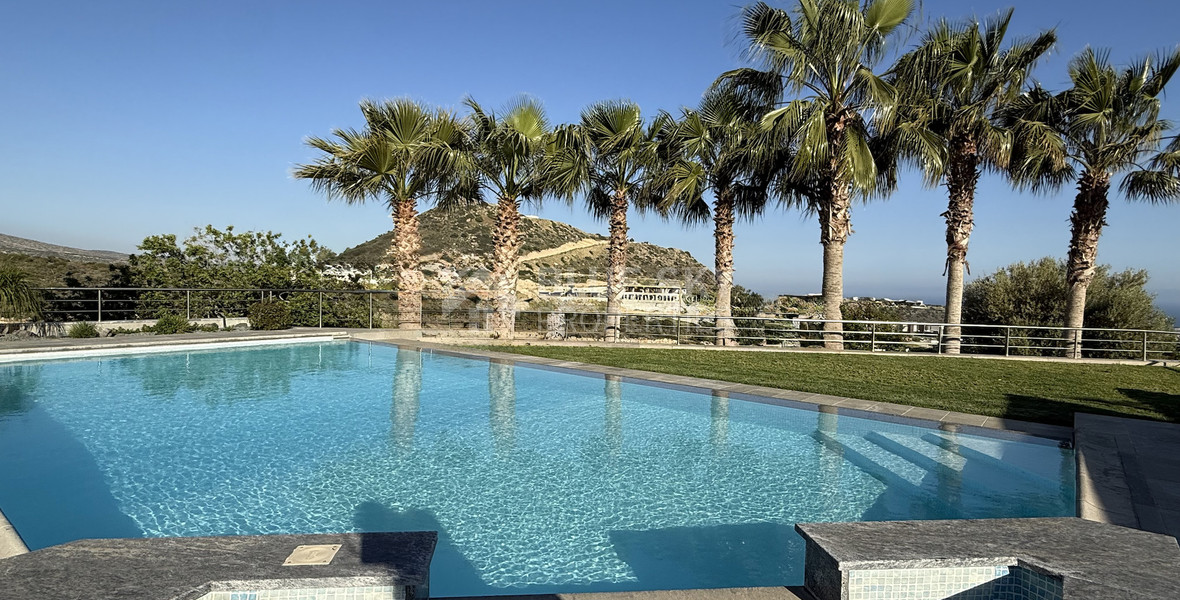 RENT: UNFURNISHED 4 BEDROOM VILLA WITH MAIDS QUARTER AND PANORAMIC SEA VIEWS- SWIMMING POOL- SOLAR PANELS- NEAR SCHOOLS.