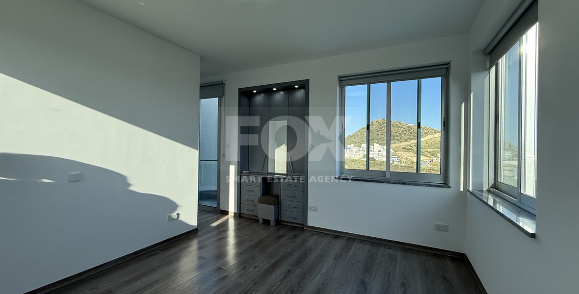 RENT: UNFURNISHED 4 BEDROOM VILLA WITH MAIDS QUARTER AND PANORAMIC SEA VIEWS- SWIMMING POOL- SOLAR PANELS- NEAR SCHOOLS.