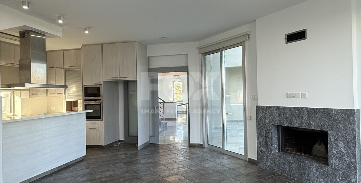 RENT: UNFURNISHED 4 BEDROOM VILLA WITH MAIDS QUARTER AND PANORAMIC SEA VIEWS- SWIMMING POOL- SOLAR PANELS- NEAR SCHOOLS.