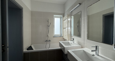 RENT: UNFURNISHED 4 BEDROOM VILLA WITH MAIDS QUARTER AND PANORAMIC SEA VIEWS- SWIMMING POOL- SOLAR PANELS- NEAR SCHOOLS.