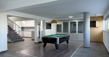 RENT: UNFURNISHED 4 BEDROOM VILLA WITH MAIDS QUARTER AND PANORAMIC SEA VIEWS- SWIMMING POOL- SOLAR PANELS- NEAR SCHOOLS.