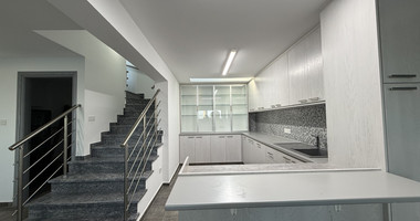 RENT: UNFURNISHED 4 BEDROOM VILLA WITH MAIDS QUARTER AND PANORAMIC SEA VIEWS- SWIMMING POOL- SOLAR PANELS- NEAR SCHOOLS.