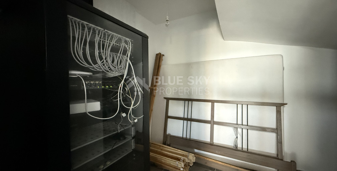 RENT: UNFURNISHED 4 BEDROOM VILLA WITH MAIDS QUARTER AND PANORAMIC SEA VIEWS- SWIMMING POOL- SOLAR PANELS- NEAR SCHOOLS.