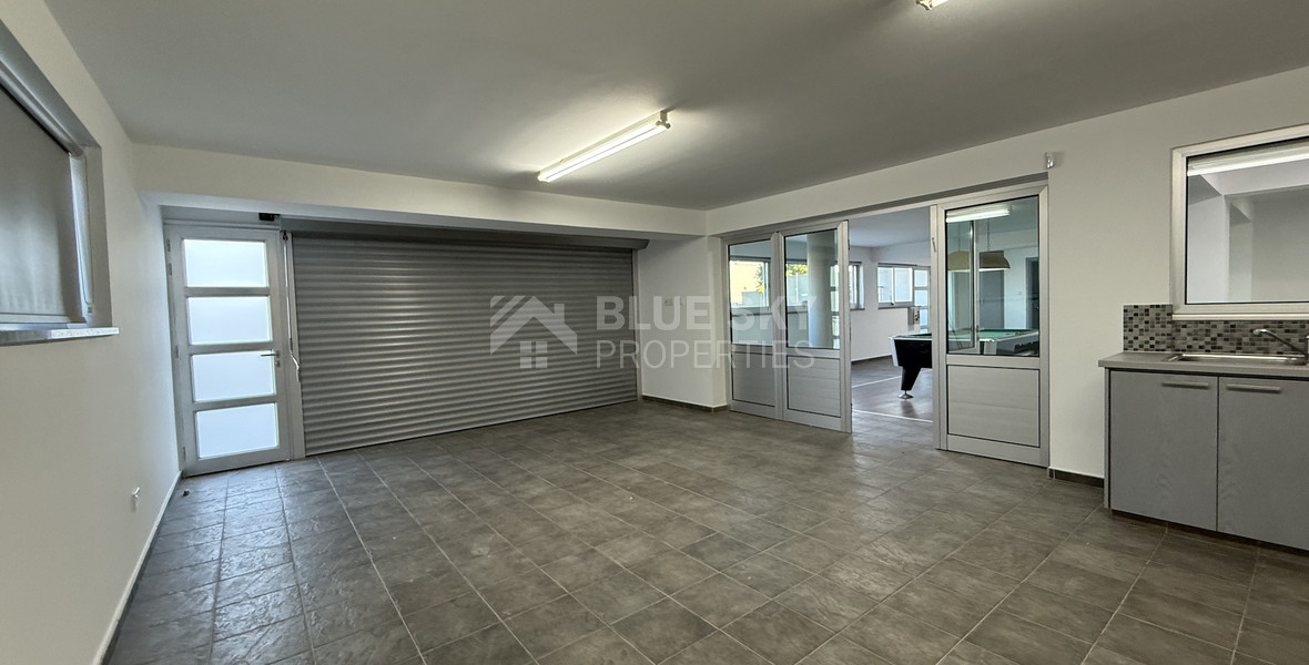 RENT: UNFURNISHED 4 BEDROOM VILLA WITH MAIDS QUARTER AND PANORAMIC SEA VIEWS- SWIMMING POOL- SOLAR PANELS- NEAR SCHOOLS.