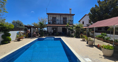 House for Rent in Lofou