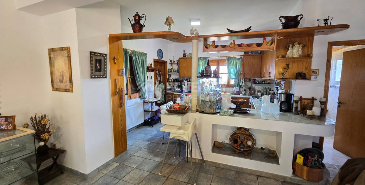 House for Rent in Lofou