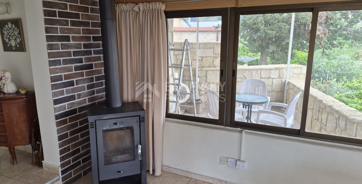 🌅  Three Bedroom House for Rent in Mesogi, Paphos