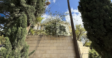 RENT:Deatched 4 bedroom unfurnished house with small garden in Agia Fyla with panoramic sea views,