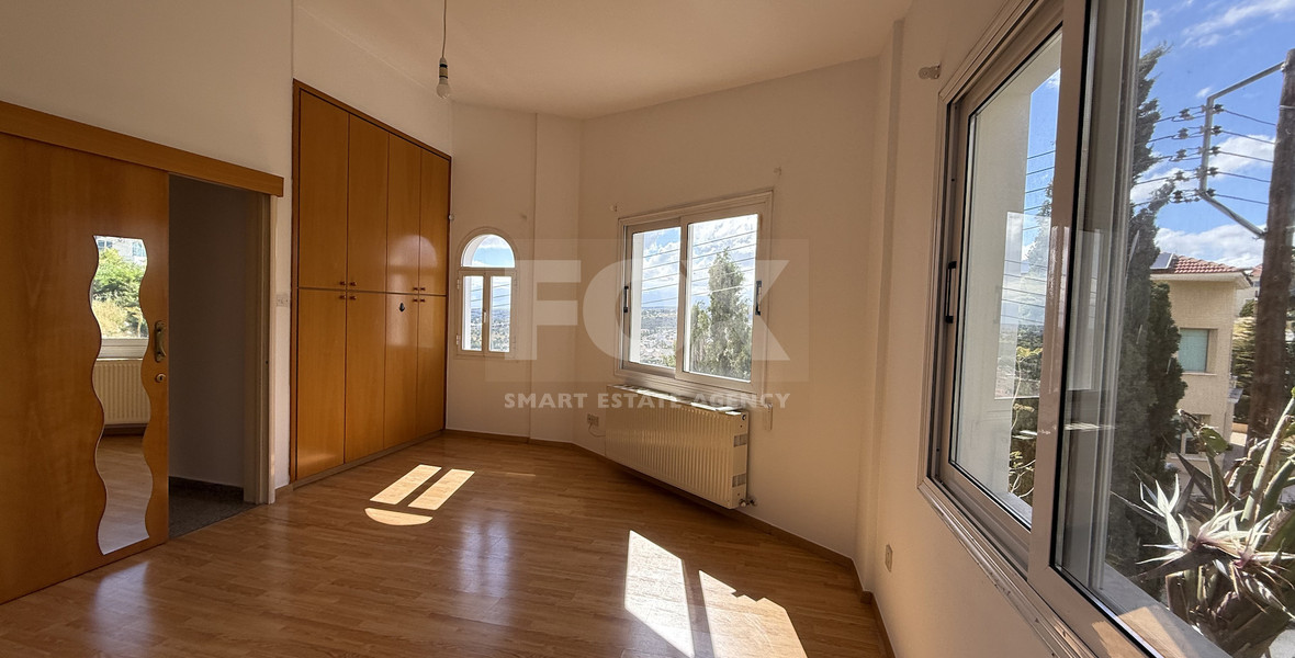 RENT:Deatched 4 bedroom unfurnished house with small garden in Agia Fyla with panoramic sea views,