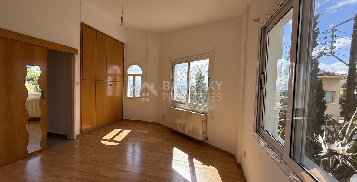 RENT:Deatched 4 bedroom unfurnished house with small garden in Agia Fyla with panoramic sea views,