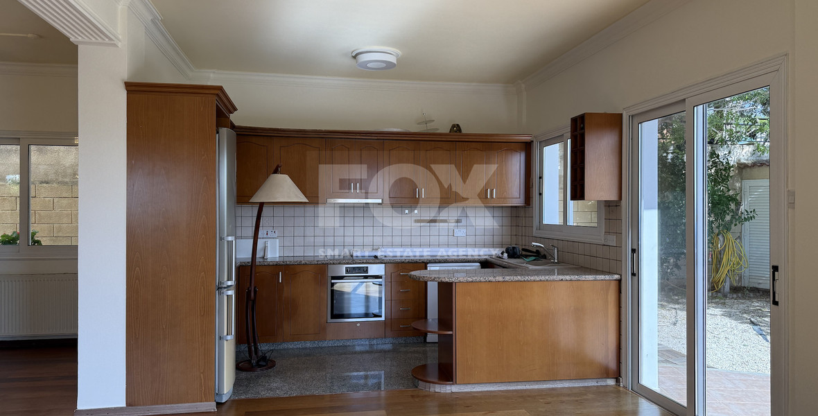 RENT:Deatched 4 bedroom unfurnished house with small garden in Agia Fyla with panoramic sea views,