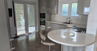 🌴 Elegant Four Bedroom Sea View Villa for Rent in Lower Peyia