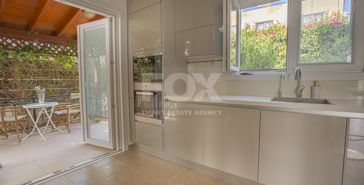 🌴 Elegant Four Bedroom Sea View Villa for Rent in Lower Peyia