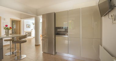 🌴 Elegant Four Bedroom Sea View Villa for Rent in Lower Peyia