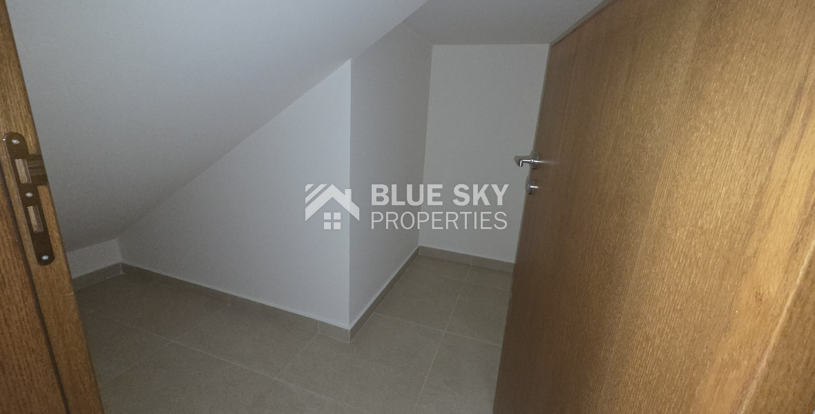 Spacious Eight-Bedroom House for Rent – Residential or Commercial Use – Agia Filaxi, Limassol