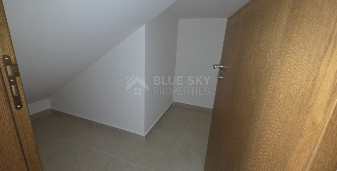 Spacious Eight-Bedroom House for Rent – Residential or Commercial Use – Agia Filaxi, Limassol