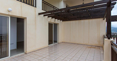 Studio Apartment with Sea Views in Pegeia – Spacious Veranda & Pool Access for sale