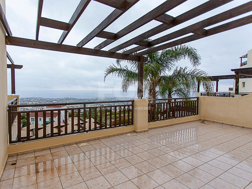 Studio Apartment with Sea Views in Pegeia – Spacious Veranda & Pool Access for sale