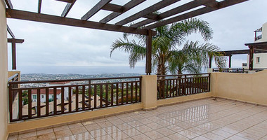 Studio Apartment with Sea Views in Pegeia – Spacious Veranda & Pool Access for sale