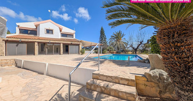 Three Bedroom Detached House plus with Pool and Large Plot for Sale in Koloni ,  Geroskipou , in Paphos