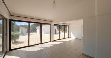 Three Bedroom Detached House plus with Pool and Large Plot for Sale in Koloni ,  Geroskipou , in Paphos
