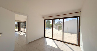 Three Bedroom Detached House plus with Pool and Large Plot for Sale in Koloni ,  Geroskipou , in Paphos