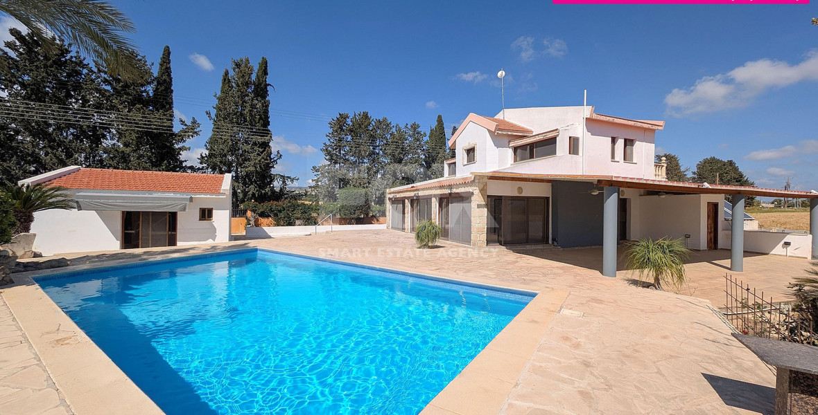 Three Bedroom Detached House plus with Pool and Large Plot for Sale in Koloni ,  Geroskipou , in Paphos